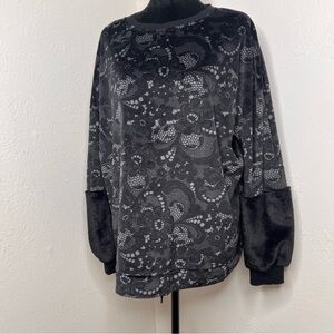 Simply Vera- Vera Wang Sz XXL Black Velvet Top Faux Fur Sleeves Soft